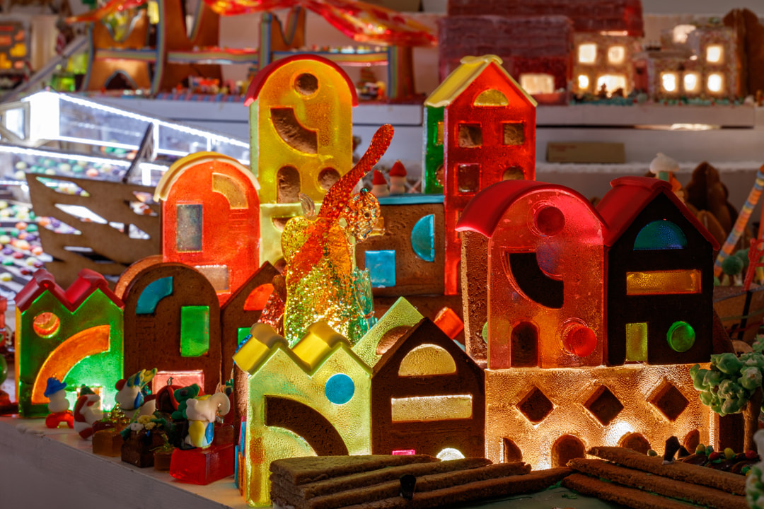 innoviapartners's tweet photo. Wishing everyone a safe and happy holiday from all of us at Innovia! 

A fun and festive listen for you: @melissawoolford on how she scaled her vision of London's Gingerbread City into a widely attended annual architecture exhibition — via @worldarchnews: https://t.co/yIer8hXuKa https://t.co/L30R0QgGAh