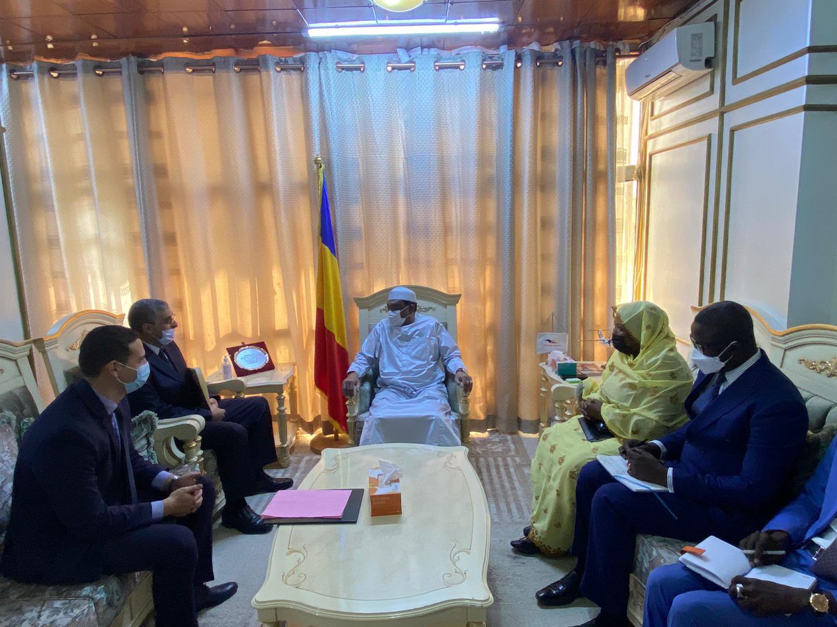 J’ai reçu ce matin SEM AMOR FRITAH le nouvel Ambassadeur d’#Algérie au #Tchad venu me remettre les copies figurées de ses Lettres de Créance. J’ai eu le plaisir de le féliciter pour ses nvlles fonctions et lui souhaiter bcp de succès dans sa mission.