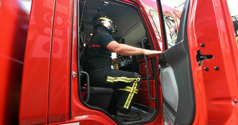 LeTelegramme's tweet photo. Un mort et deux blessés dans un accident de la circulation entre Quimper et Plogonnec
➡️ https://t.co/7fSBRSNPkt https://t.co/tvSYnkIAK5