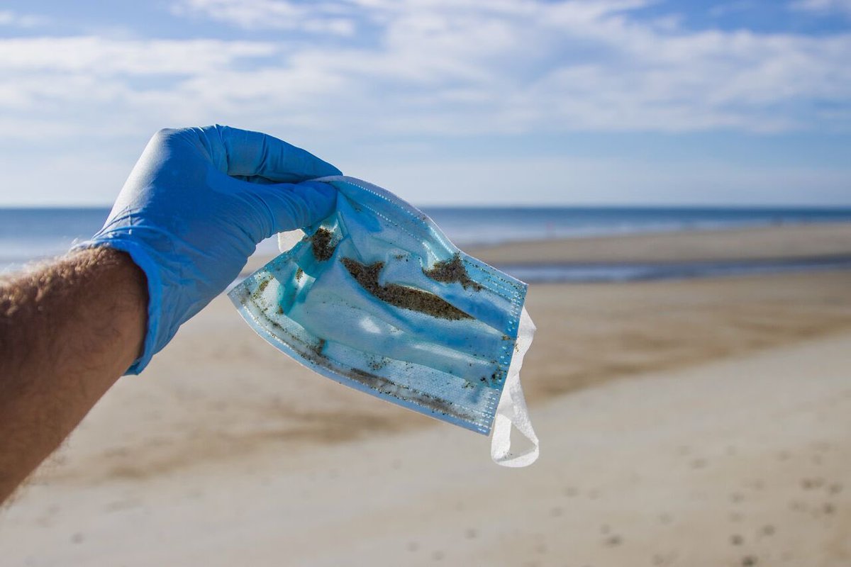 MerylFabrics's tweet photo. We continue to be saddened by the number of discarded face masks littering our urban areas, but take heart that we are not alone. 

Due to substantial consumer and industry calls for a sustainable alternative, we will be increasing our 2022 production output by potentially 50%. https://t.co/jO4M0MiLsW