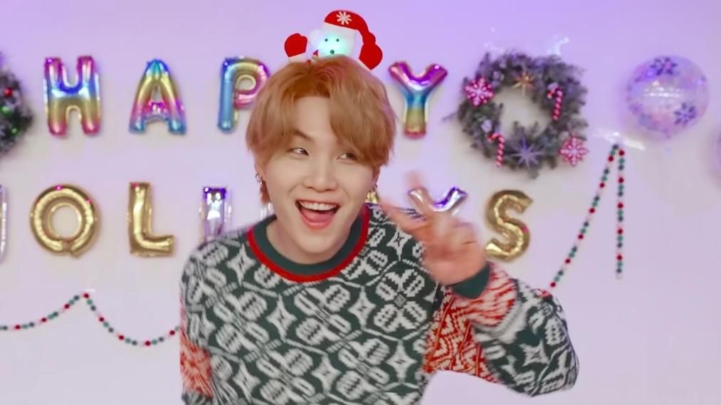 houriyng's tweet photo. HE’S SO 🥺 https://t.co/AgAllYWgxt