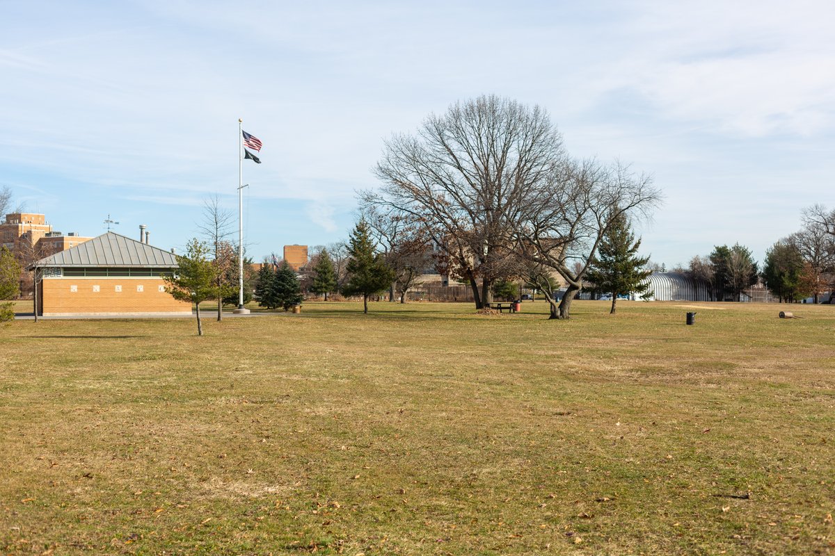 Last week, DDC joined @nycparks, city officials, and members of the community to celebrate $92 million in funding to build a brand new recreation center in Roy Wilkins Park #inQueens. Details: on.nyc.gov/3EpsQBc