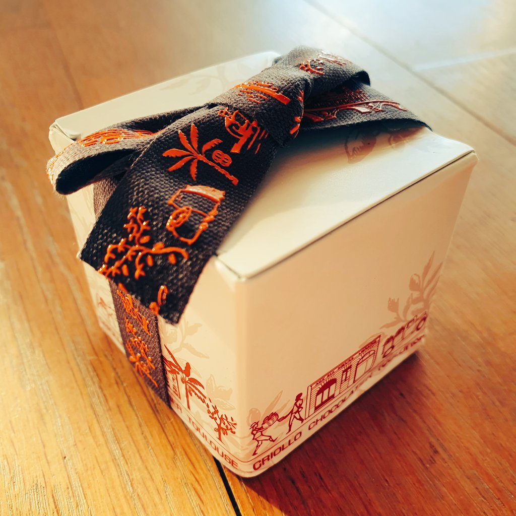 Un petit cadeau local est arrivé dans ma boîte aux lettres ce matin. Merci au <a href="/LabSenioriales/">LAB Senioriales</a> pour cette gentille attention envoyée à ses #experts et ses  #partenaires