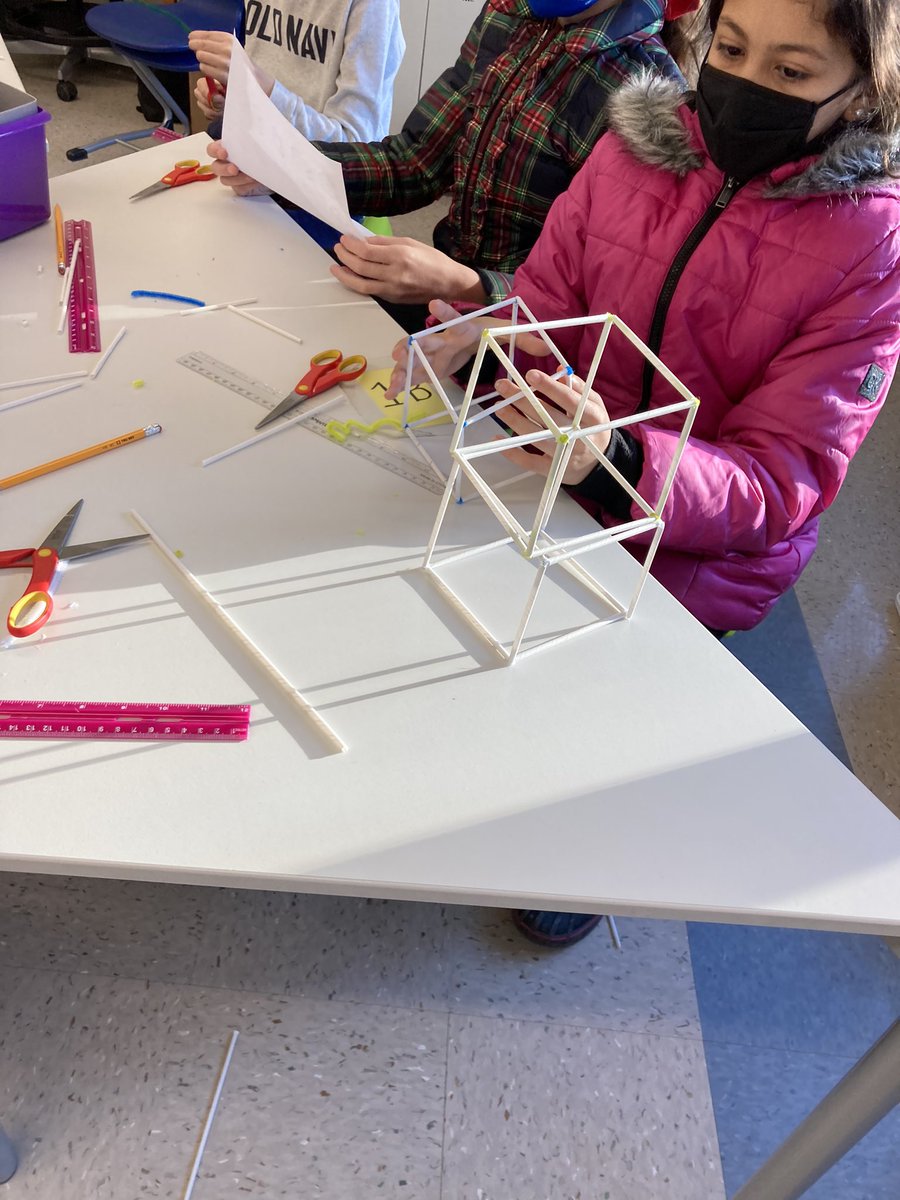aldousmb's tweet photo. Super excited to share this fifth grade innovation lab challenge! They used paper straws and pipe cleaners to made as many different forms as they could. Amazing thinking, collaboration and problem solving @NorthColonieCSD @SouthgateES https://t.co/of9S95a31y