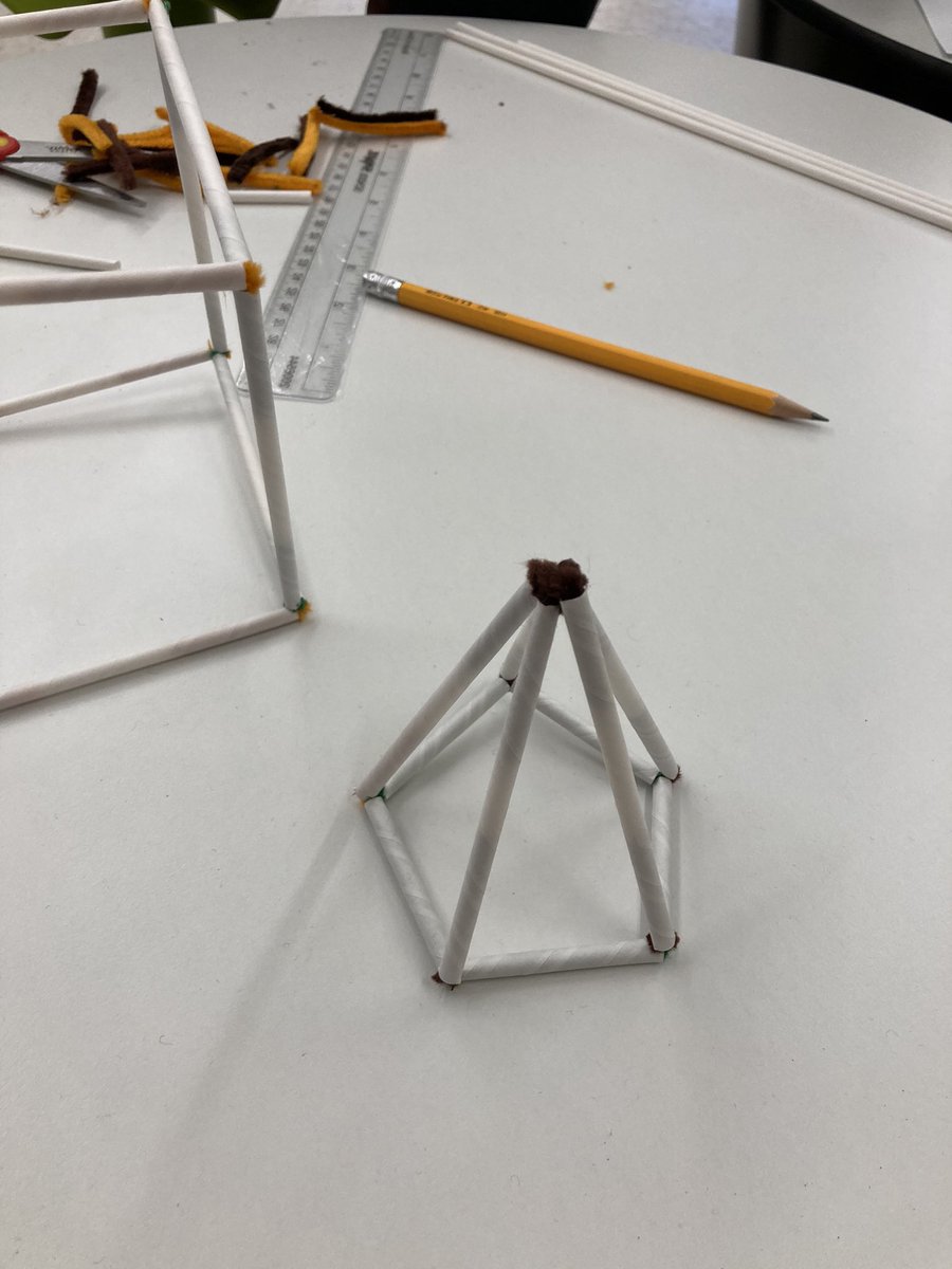 aldousmb's tweet photo. Super excited to share this fifth grade innovation lab challenge! They used paper straws and pipe cleaners to made as many different forms as they could. Amazing thinking, collaboration and problem solving @NorthColonieCSD @SouthgateES https://t.co/of9S95a31y