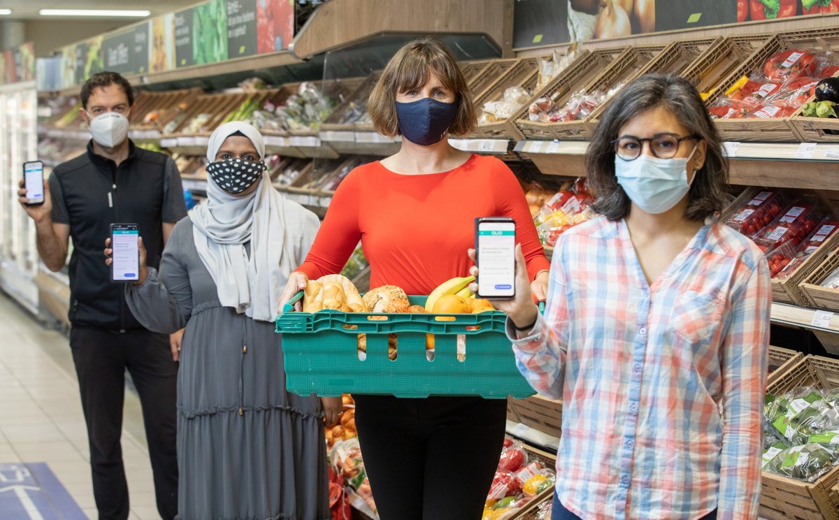 TescoIRLnews's tweet photo. Our trial with @OLIO_ex  in nine of our Dublin stores is also ongoing, with OLIO’s Food Waste Heroes also lined up to collect surplus food on Christmas Eve and redistribute it in their local community. https://t.co/ST6W5eAsad https://t.co/gHas5lEhkN