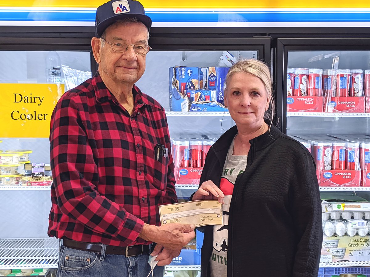 WeHelpArlington's tweet photo. A huge thank you to our longtime donors, Pantego Lions Club, for their generous $5,000 donation. This service based organization wanted to give Arlington Charities a leg up on next years Help and Hope Celebrity Chef Showcase Fundraiser.

#donor #donation #lionsclub https://t.co/ZFACIMx4P0