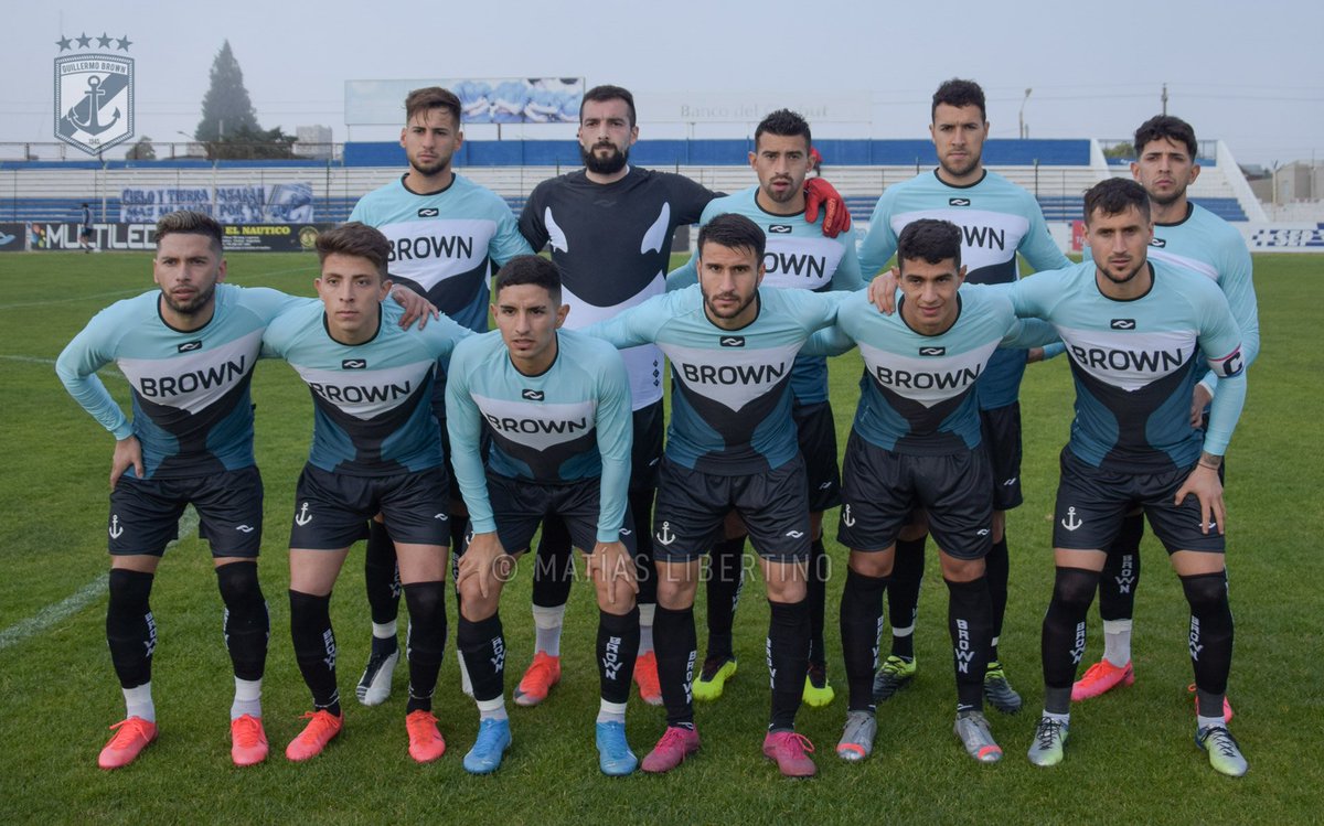 FrancooC07's tweet photo. Termina el año y estas son algunas casacas que @BrownDeMadryn usó durante la temporada  ⚓️💙 https://t.co/2jxQ590Uto