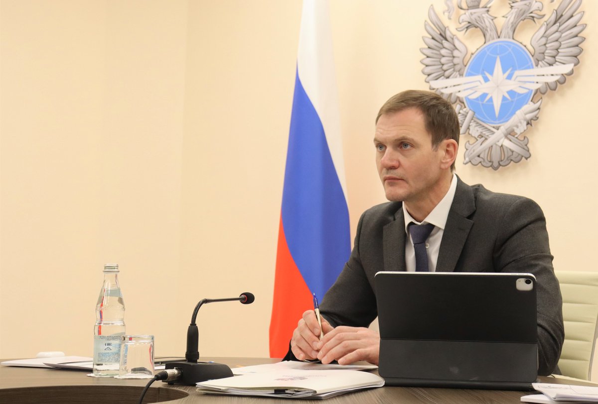 ROSDORNII's tweet photo. Станислав Набоко принял участие в заседании Коллегии Федерального дорожного агентства.

Подробнее: https://t.co/naI2d5f8zg https://t.co/ydUE5gt1oQ