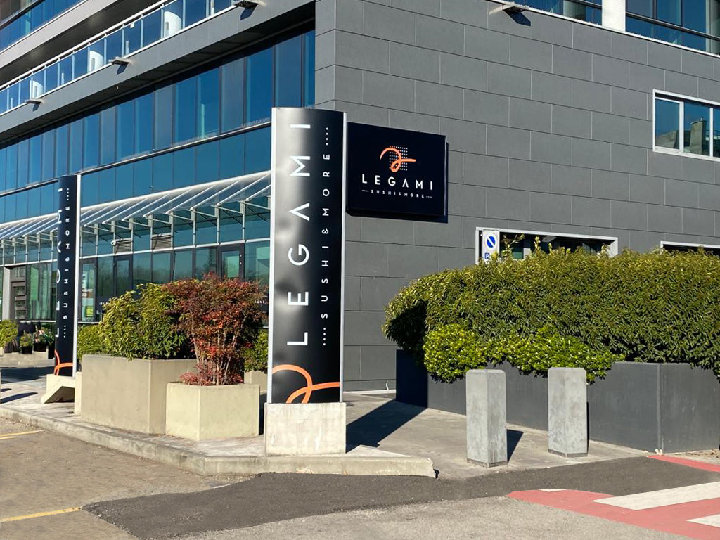 BlueRedGroup tweet media