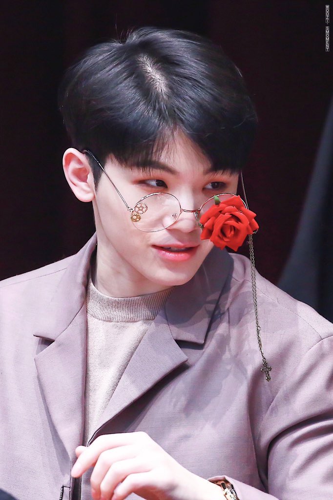 #우지 #세븐틴우지 #WOOZI #세븐틴 #SEVENTEEN <a href="/pledis_17/">세븐틴(SEVENTEEN)</a>