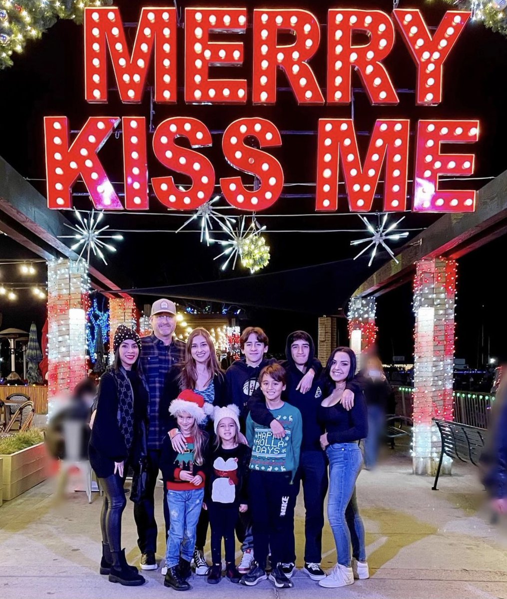 DanaPointHarbor's tweet photo. Christmas Eve Eve at the Harbor! What a wonderful December we have had here 🎄❤️🎅 

📷 @southerncalibelle @bandits.tails @angela_millington @winniesdoodlegram https://t.co/GxXmfAY4m7