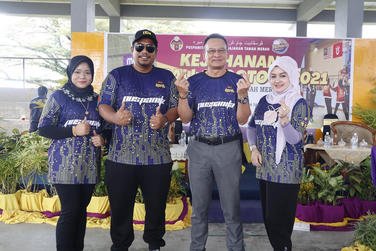 jkrtmerah's tweet photo. JKR Tanah Merah menyertai Kejohanan Puspanita Netball Shoot Out 2021 anjuran Puspanita Cawangan Jajahan Tanah Merah yang dirasmikan oleh Ketua Jajahan Tanah Merah.
#JasaKepadaRakyat #riadahpengikatukhuwah #Netball #ShootOut #puspanita #JKRians #JKRVENGERS https://t.co/9OZLJlYwaH