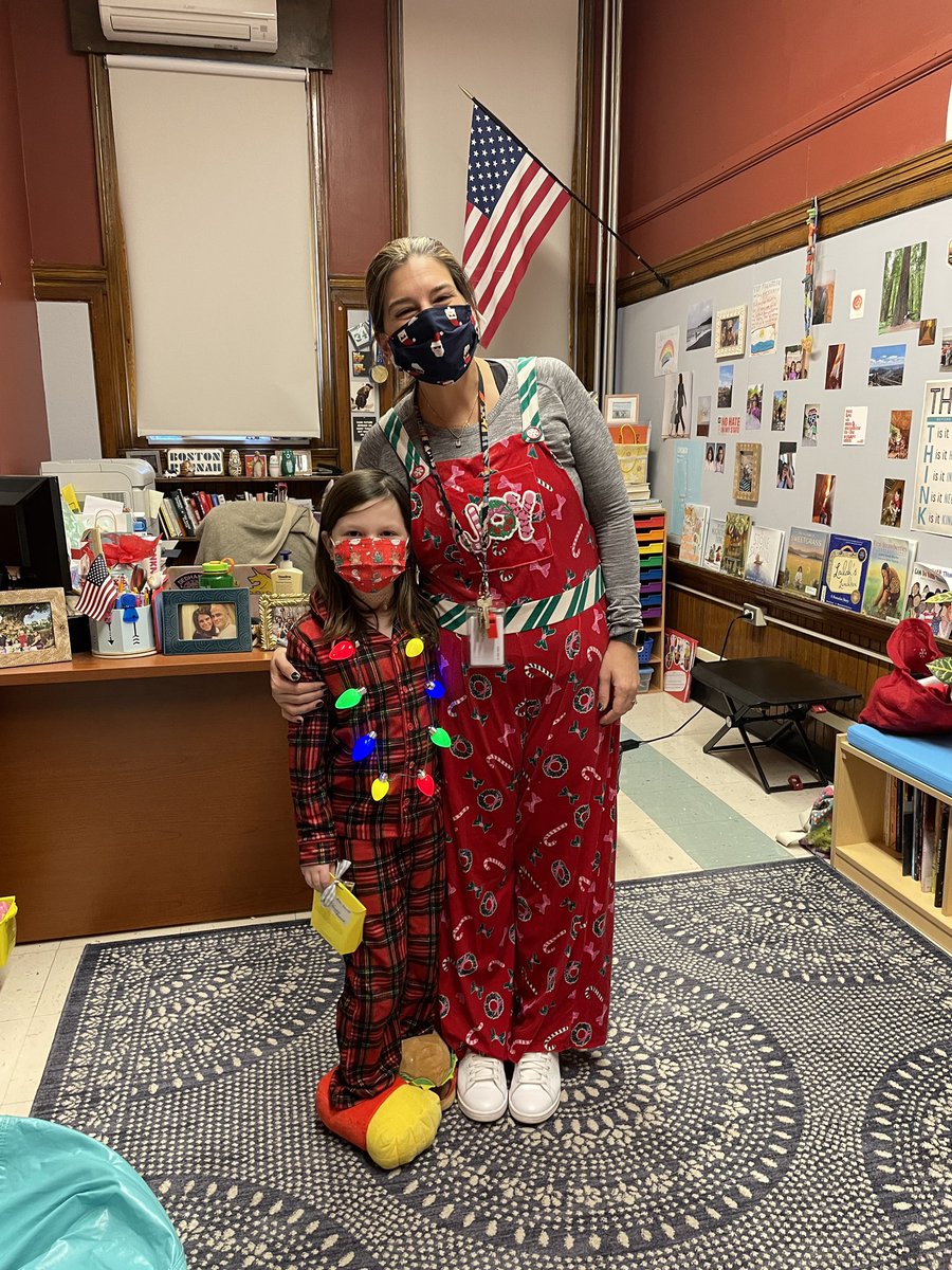 Wishing everyone in the Oakdale Community a wonderful winter break!