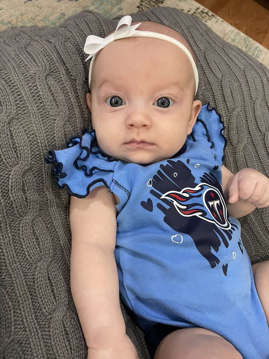 jessj83's tweet photo. Hoping for a @titans W for an early Christmas present! #TwinTitans #FutureLOTT #titans https://t.co/T5cJLc26D1