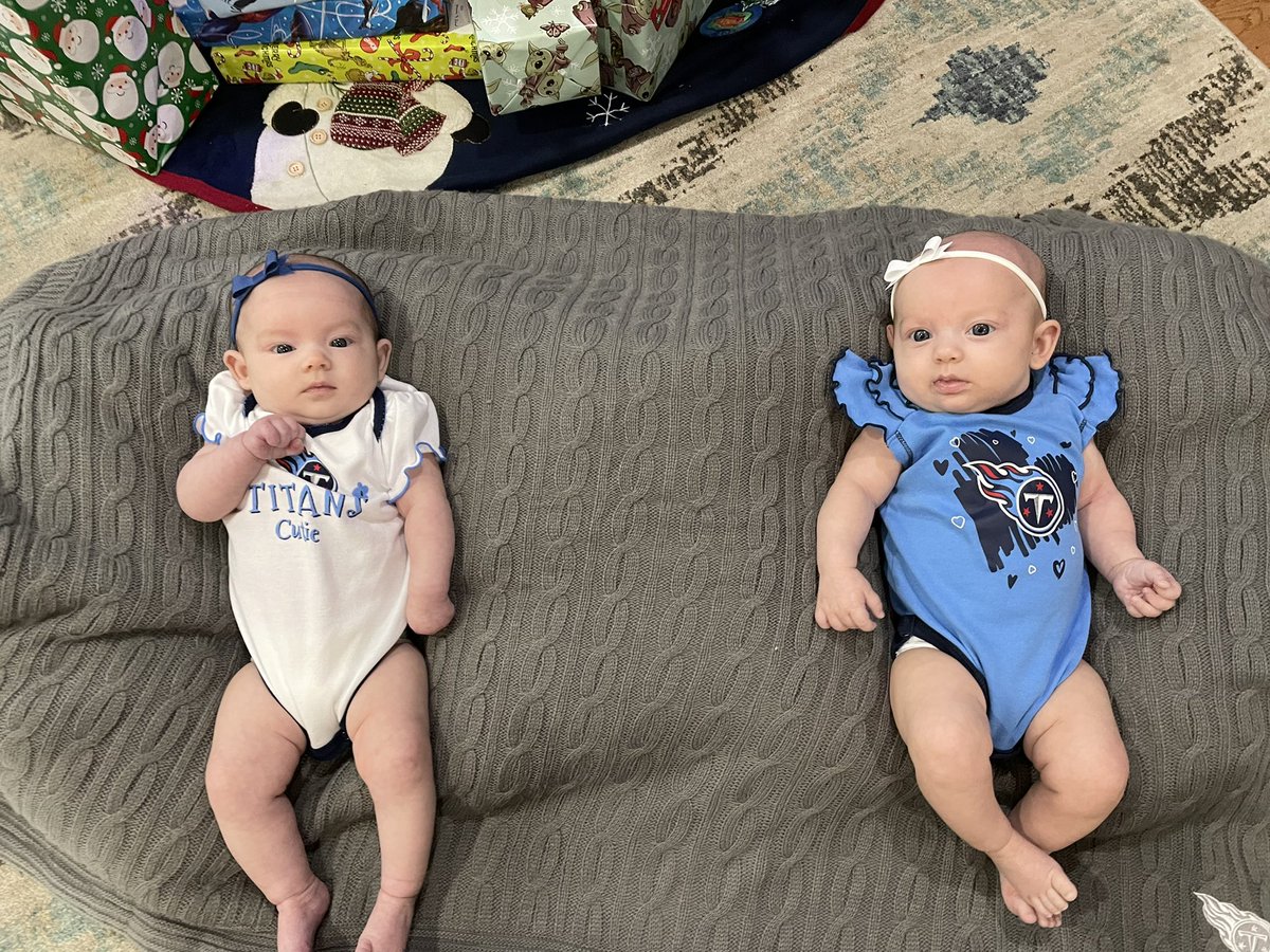 jessj83's tweet photo. Hoping for a @titans W for an early Christmas present! #TwinTitans #FutureLOTT #titans https://t.co/T5cJLc26D1
