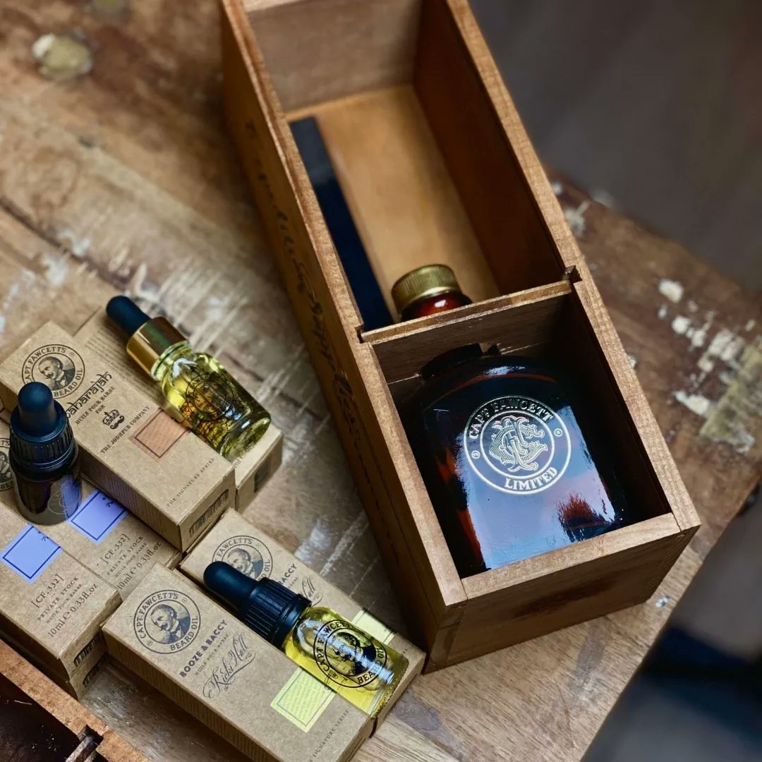 editlifeuk's tweet photo. We appreciate a man who values self-care in his life. 
Why not treat him to the woody , sweet scents in our oud diffusers ? ... 🎁 https://t.co/LIeU7cpsrP