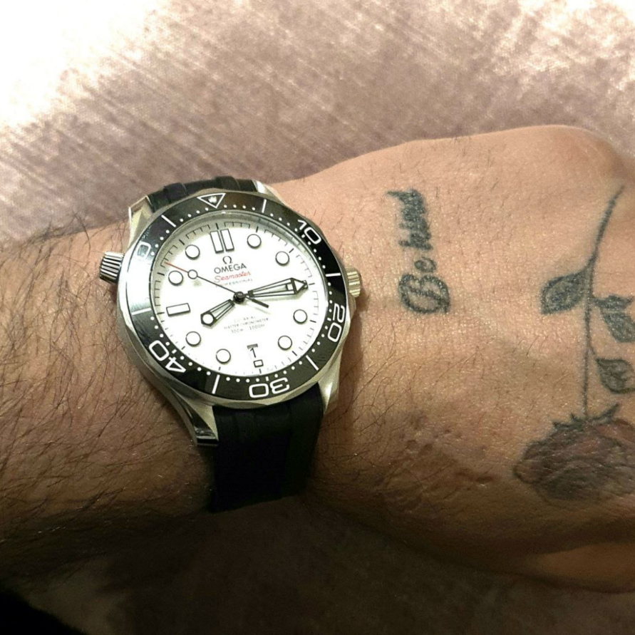BitDials_eu's tweet photo. Join #BitDialsWristGame!
๐ https://t.co/0ynXUeXkfv
๐ธ Share photo of watch (bought from BitDials) on your wrist!
๐ฐ Get Gifts Up to 2000 Euro!
Only for #BitDials customers https://t.co/9LjjWr8409