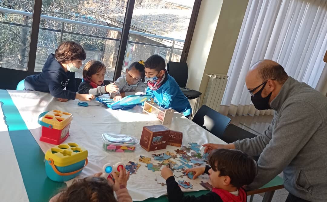 EsplaiDiana's tweet photo. En marxa el V Casalet de Nadal Solidari a #Salt #magicnadal #ladiana 🌲🎯🥰 https://t.co/aeaUxOf6xM