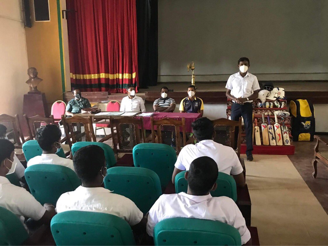 CeylonCF's tweet photo. One of the schools we supported from the 4th Annual Kit Donation, Kannangara Central College, going through their equipment with the cricket teams at the school
#CeylonCricketFoundation #SriLanka #GrassRootsCricket #SchoolsCricket #Charity #Foundation #CCFKitDonation https://t.co/vSu4l9Zis8