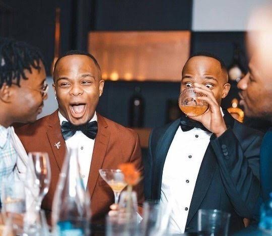 kfakta_sa's tweet photo. Ziyakhala vandag🔥🔥🔥
#Uthandonesthembu https://t.co/MZn885fgRZ