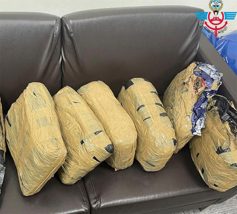 kuwaittimesnews's tweet photo. Customs officers foil marijuana, liquor smuggling attempts https://t.co/Z5zrDLB3Aj via @kuwaittimesnews
#KuwaitCustoms https://t.co/M1FKrC1vkr