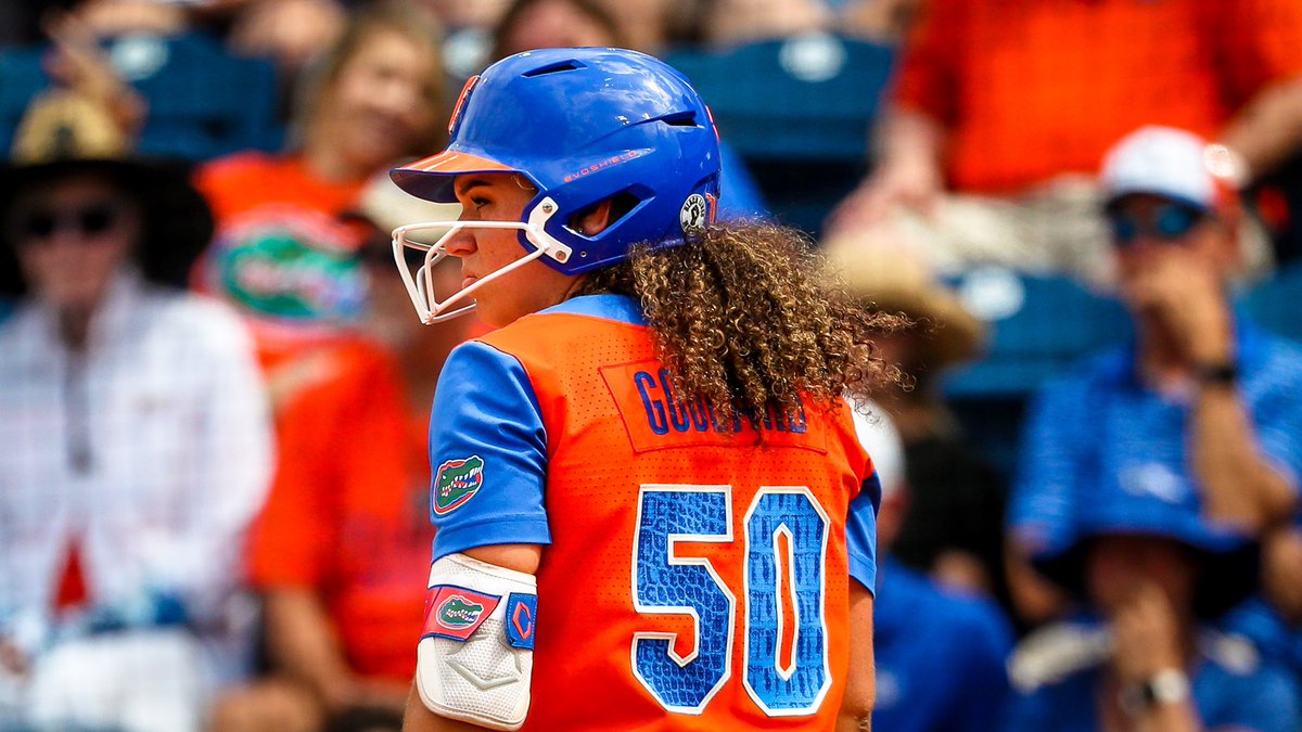 GatorsSB's tweet photo. 5️⃣0️⃣ Days‼️ #GoGators

Which game(s) are you looking forward to the most in 2️⃣0️⃣2️⃣2️⃣? https://t.co/M5gHasqQIa