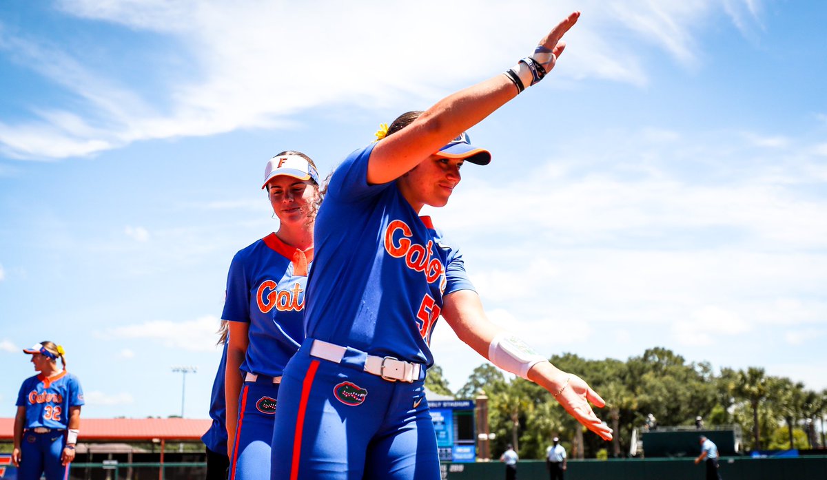 GatorsSB's tweet photo. 5️⃣0️⃣ Days‼️ #GoGators

Which game(s) are you looking forward to the most in 2️⃣0️⃣2️⃣2️⃣? https://t.co/M5gHasqQIa