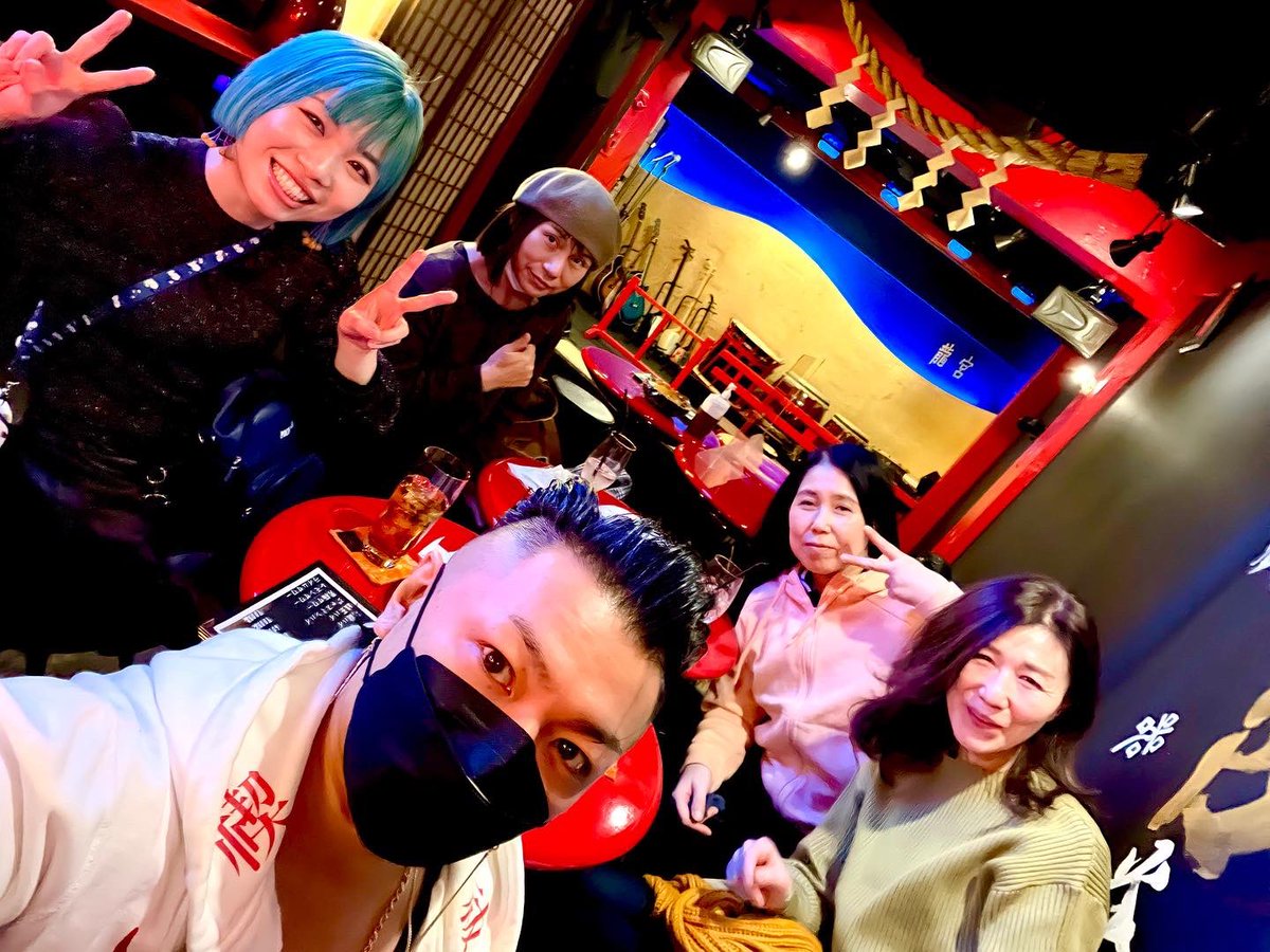 HIROZUMI_JAPAN's tweet photo. 本年も大変お世話になりました!
支えてくれてありがとうございます!
#フローリスト野口 さん
#セルバス さん
#ムーンバード さん
#rave さん
#MANABOO さん
#月のみち さん
#LocusSolus さん
#TOPEDGE さん
#KISSandCRY さん
#MT基地 さん
#three さん
#チヨハチ さん
#じゃぐら さん
#emerge さん https://t.co/Oxv4xCV13s