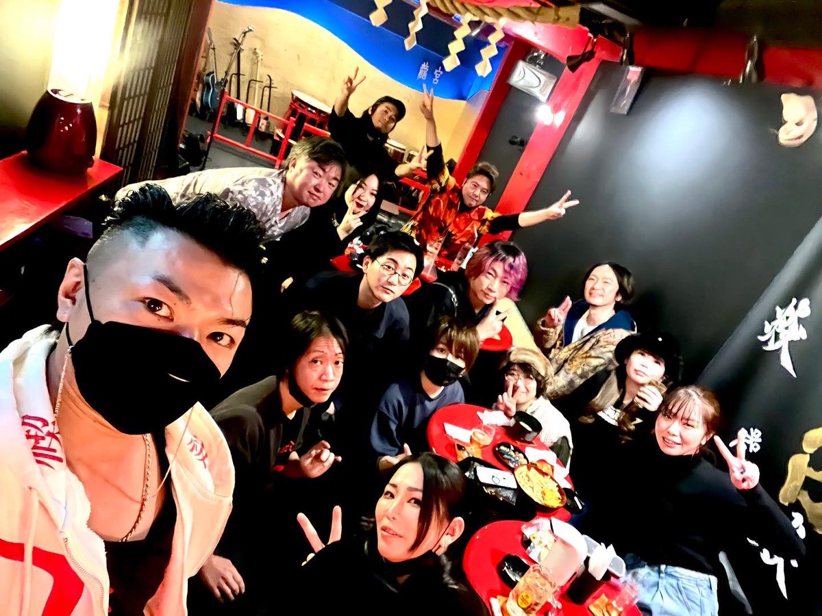 HIROZUMI_JAPAN's tweet photo. 本年も大変お世話になりました!
支えてくれてありがとうございます!
#フローリスト野口 さん
#セルバス さん
#ムーンバード さん
#rave さん
#MANABOO さん
#月のみち さん
#LocusSolus さん
#TOPEDGE さん
#KISSandCRY さん
#MT基地 さん
#three さん
#チヨハチ さん
#じゃぐら さん
#emerge さん https://t.co/Oxv4xCV13s