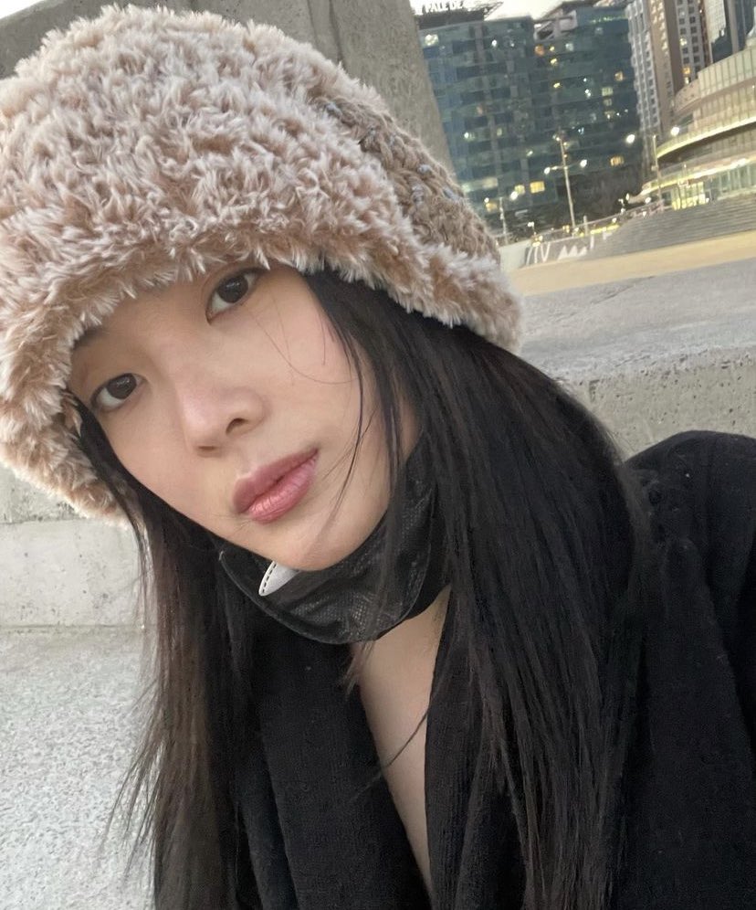 lucyarchived's tweet photo. lucy instagram update #노효정 https://t.co/YPWevKYUSS