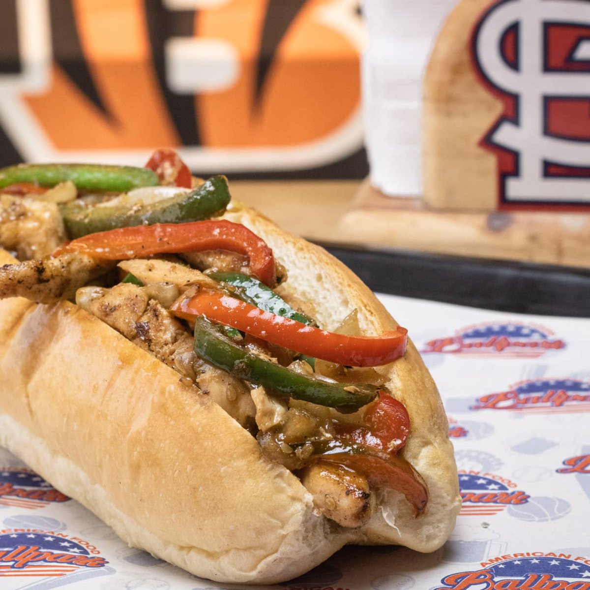 ballparkmcbo's tweet photo. Hoy jueves en @ballparkmcbo tenemos 20% off 
Visita https://t.co/Zu6RKOf4B4 y usa el código BALLPARK20 https://t.co/Um7MVMC7Ys