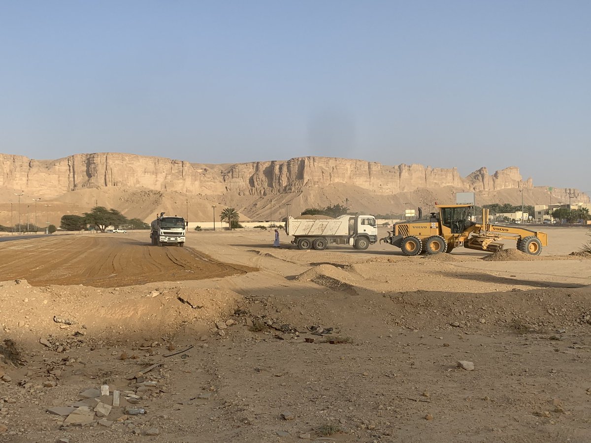 tourismhariq's tweet photo. تواصل بلدية #محافظة_الحريق @HariqMun جهودها المتواصلة وخدماتها اللوجستية بالمشاركة في تهيئة موقع #مهرجان_الحمضيات_بالحريق6 وبإشراف مباشر من سعادة رئيس بلدية محافظة الحريق الأستاذ/ فهد الدميخي الذي لا يألوا جهداً بالمتابعة المباشرة في سبيل العمل للمساهمة في نجاح المهرجان https://t.co/5k1CPoc1zY