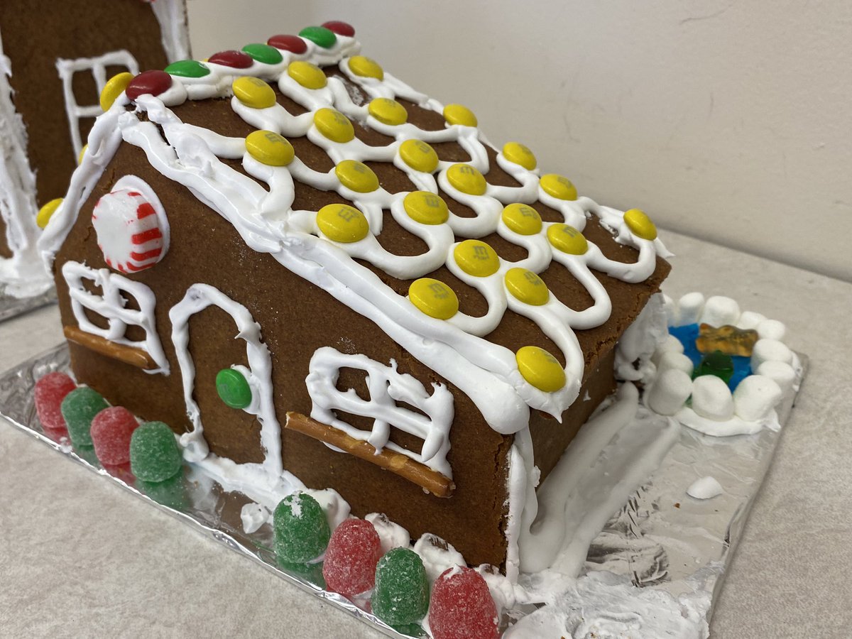 GingrichPeter's tweet photo. Final gingerbread houses were a huge success! Very proud of all my students for their creativity and true application of geometric problem solving skills. Totally worth the weekend of baking and the perfect way to wrap up our time before the Winter break.(2/2) #basdproud #mathed https://t.co/j8RsuOTaw1