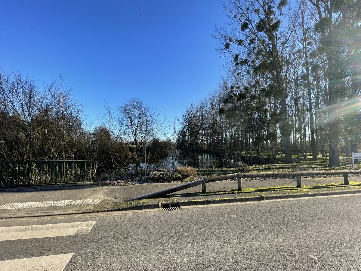 Charlotte Vassant (@ecvass02) on Twitter photo <a href="/hub_observateur/">hub_observateur</a> Dégagement des zones de mesures à #condren
Quand c’est nettoyé, la mesure est plus vraie !
Quand on se prépare pour l’hiver c’est mieux ! <a href="/hub_observateur/">hub_observateur</a> Dégagement des zones de mesures à #condren
Quand c’est nettoyé, la mesure est plus vraie !
Quand on se prépare pour l’hiver c’est mieux !