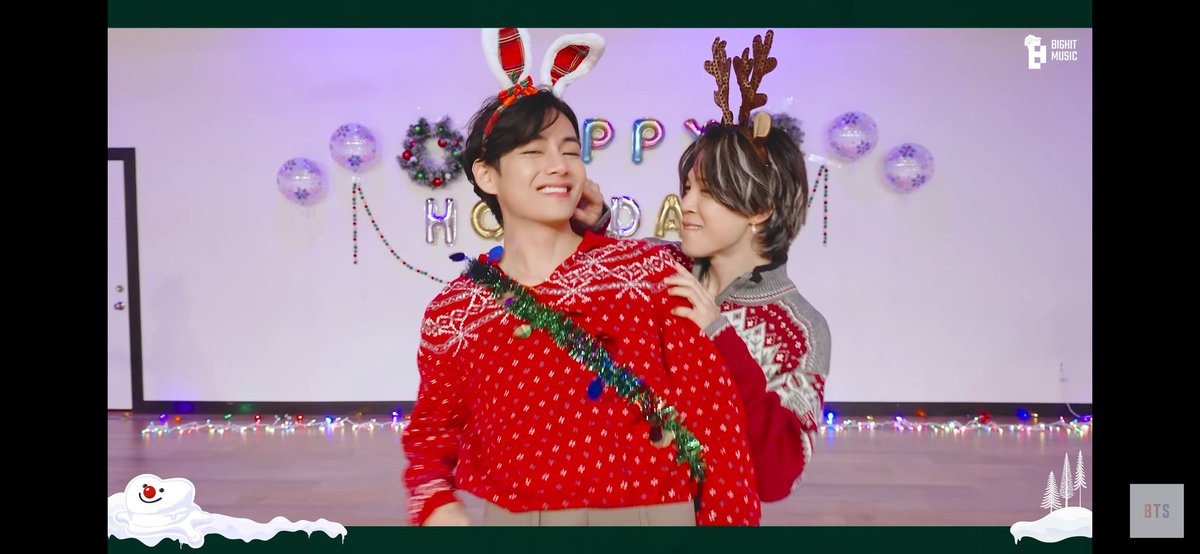 CS7AR9jbgQ4kpg9's tweet photo. #bts #btsbutter #btsholiday
성탄선물 고마워요~ https://t.co/cW6bxK7pGO
