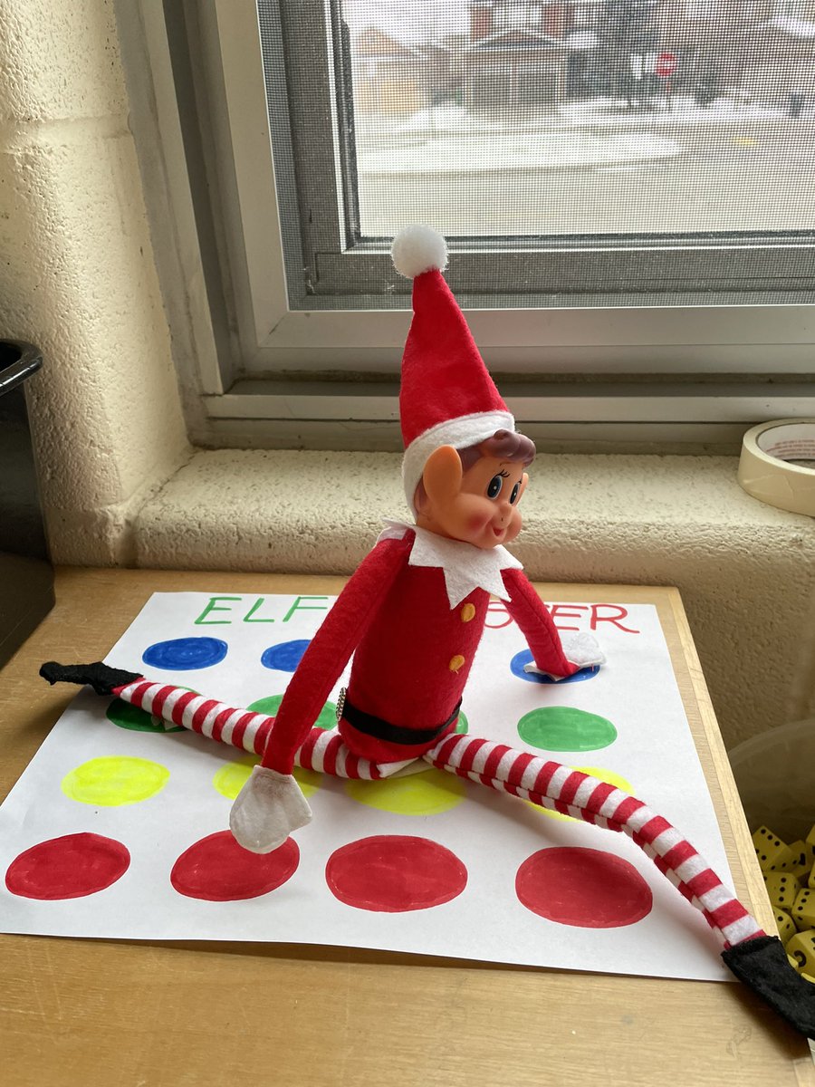 MsPagliuca123's tweet photo. Cinnamon is in town! 🎅🏼🎄 #elfontheshelf #elftwister https://t.co/WNQo2TjjJl