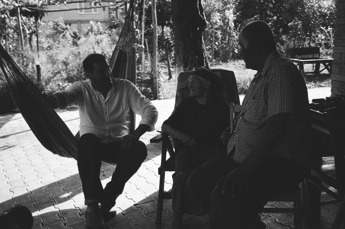 WunaToken's tweet photo. Seven generations of the Sopromadze family passed on the feel and the knowledge of the land, the vine and the celestial cycles 🌙

Mtvaris K'odi wine collection was created in coloboration with the Sopromadze winery 🍷 https://t.co/hwJXg3yqth