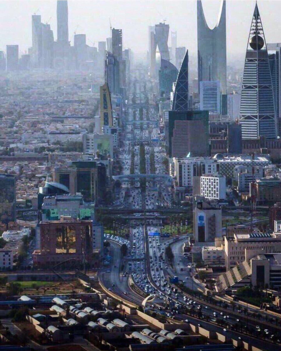 aiyd2012's tweet photo. تحقيق #الأمن_العقاري مطلب مهم وشرط أساسي لتحقيق الاستثمار الناجح الواعد، ومن أبرز عوائده على الاقتصاد الوطني:
- خلق بيئة استثمارية عقارية آمنة
- جلب استثمارات أجنبية بعيدة المدى
- توقف هجرة رؤوس الأموال لوجهات أخرى
- حفظ حقوق المستثمر والمستهلك وحماية الأموال
- رفع مستوى الجودة https://t.co/XXEw4iNB29