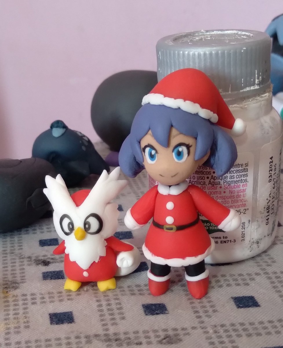 lovelybupiti's tweet photo. Happy holidays everyone! Here's some chibis for the season, Sina and her Delibird https://t.co/FBVM5sX6fw