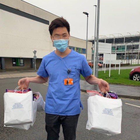 BMAHilaryR (@bmahilaryr) on Twitter photo This week we've been delivering some goodies & a few essentials to add to the <a href="/BMAScotland/">BMA Scotland</a> #BMACareBoxes. Thx to all the BMA Reps (esp Hwan who came out in the rain today!) and Chief Regs for your help in delivering! <a href="/LothianChiefReg/">NHS Lothian Chief Registrar</a> See you tomorrow with RIE top ups! This week we've been delivering some goodies & a few essentials to add to the <a href="/BMAScotland/">BMA Scotland</a> #BMACareBoxes. Thx to all the BMA Reps (esp Hwan who came out in the rain today!) and Chief Regs for your help in delivering! <a href="/LothianChiefReg/">NHS Lothian Chief Registrar</a> See you tomorrow with RIE top ups!