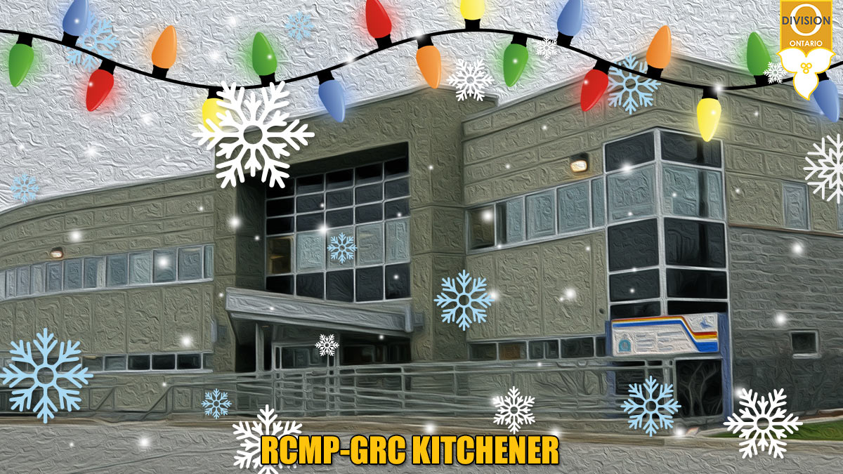 RCMPONT's tweet photo. For #Kitchener RCMP employees, serving the #Waterloo Region is more than providing police service. They donated funds to the Family &amp; Children’s Service @fascwaterloo who provide innovative programs &amp; assistance to families. #CopsDoingMore #CopsWhoCare ^JT https://t.co/Bia7HOMNbg