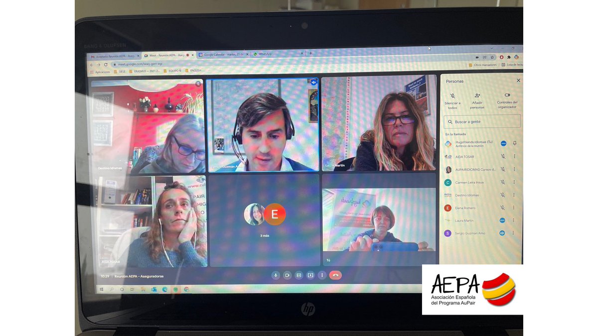 AEPASpainAuPair's tweet photo. En #AEPA siempre buscamos aportar valor añadido a las #agenciasaupair asociadas. 
Ayer varias empresas de seguros nos presentaron novedades en sus #seguroaupair .
Gracias por las exposiciones! @chapka_es @SegurosEasy y Dr. Walter.                   #viajarseguro  #programaaupair https://t.co/vTSpu4AFSB