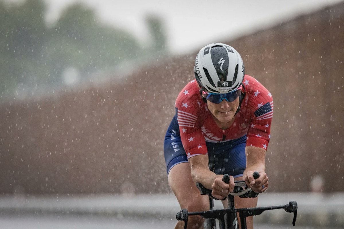 USATFoundation's tweet photo. Looking for a last-minute gift? Two-time Olympic medalist @KZaferes6 will share training and racing tips during an invite-only call early next year. Claim your spot by donating $100 or more to the #usatfoundation by Dec. 31. Hurry, space is limited: https://t.co/Uvsyc0Av9Z https://t.co/DGU3JH4o5R