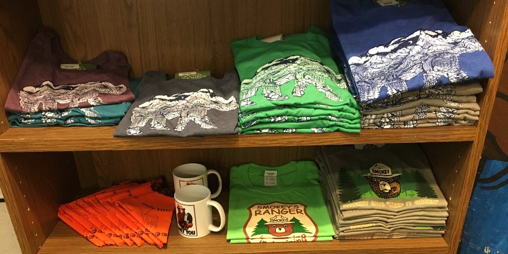 errolcatanes's tweet photo. As planned, everyday this week I'm posting images about the time I collab'd with the @R5Usfs @Tahoe_NF Public Affairs Office. 

More lovely souvenirs from NF Tahoe HQ.

#usfs #tahoenationalforest #businesstrip https://t.co/rCSCngbpRV