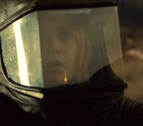 bellarkefiles's tweet photo. the moment they realised they lost each other. #the100 https://t.co/8VqIpzGWGl