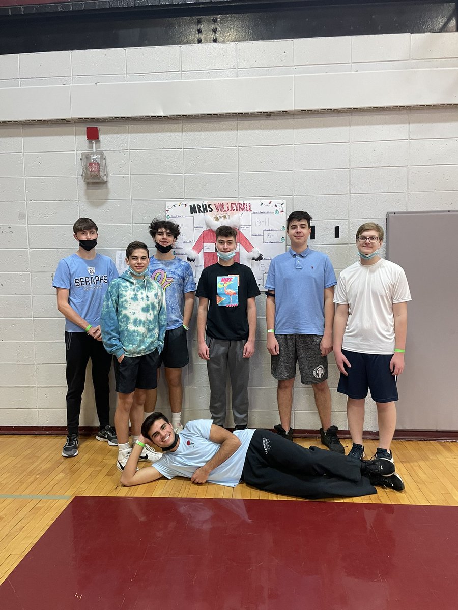 matawan_pe's tweet photo. 🥇🏐 The winners for the 2021 Volleyball tournament are... PERIOD 7 TEAM 1

Congrats to team members: Corey Gilligan, John Contini, Matt Wilson, Mason Murphy, AJ Fumarola, Daniel Fabisiak, Ethan Dember, Jana Abdalla, &amp; Malachy Kelly

GREAT JOB BY ALL 👏🏼HAPPY HOLIDAYS HUSKIES 🎅🏼🎄 https://t.co/Xl2xQMJplu