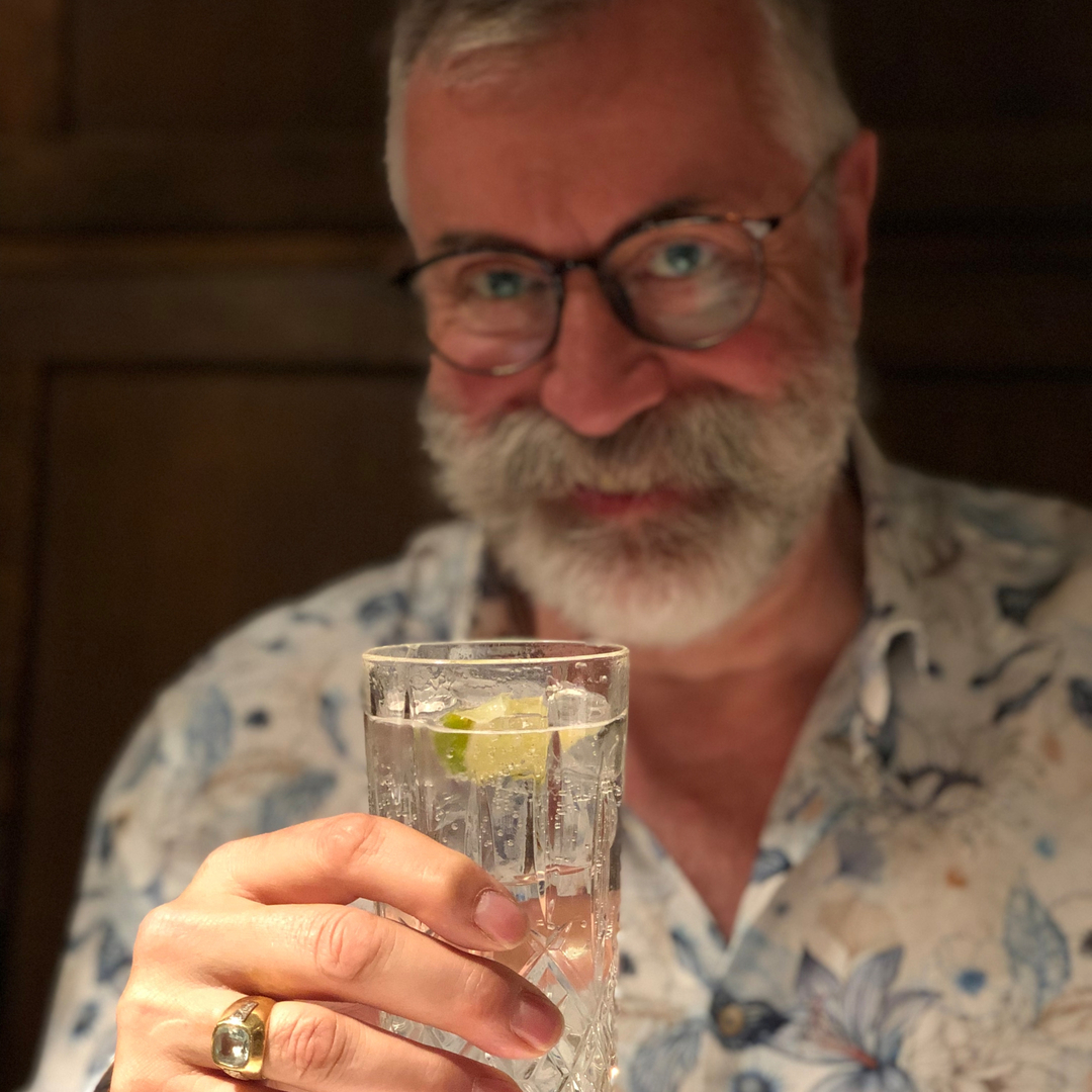 DavidJohnLilly's tweet photo. Here's to you.  

With Christmas almost here I hope you are all set for a fabulous few days - I'll see you on the other side.  

Thank you so much for checking in on my feed and looking and commenting on my stuff throughout the past year, I really appreciate all your interactions https://t.co/x0KrsLSS97