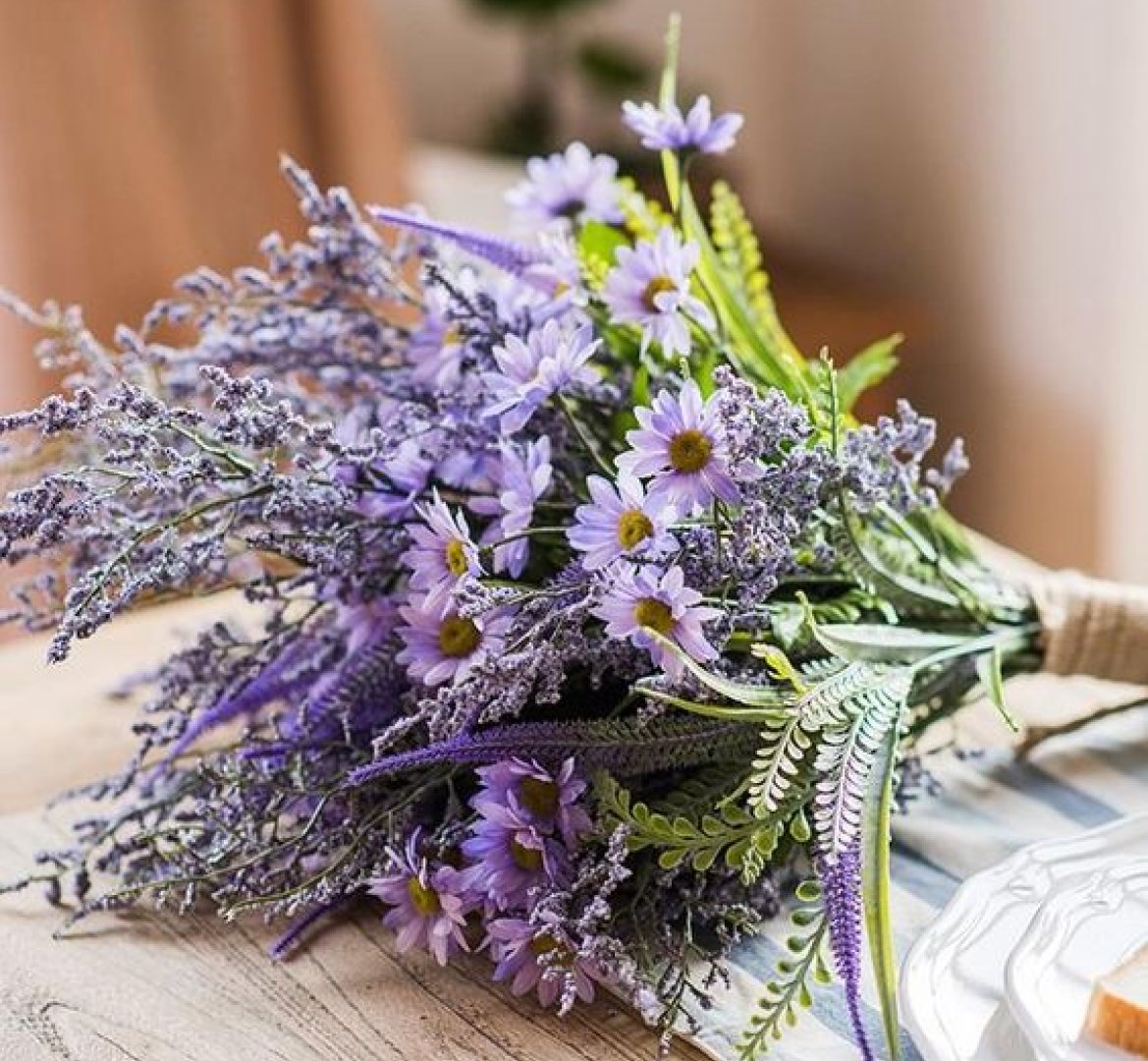 Fleurigros's tweet photo. #Pantone a dévoilé la couleur de l'année 2022: Very Peri 🟣

#Fleurigros est fier d'accompagner les experts de l'industrie florale dans leur quête d'innovation et d'expression créative avec des fleurs séchées et coupées issues des meilleurs fournisseurs. 💐

Photos: Pinterest https://t.co/zPCstFRMGz