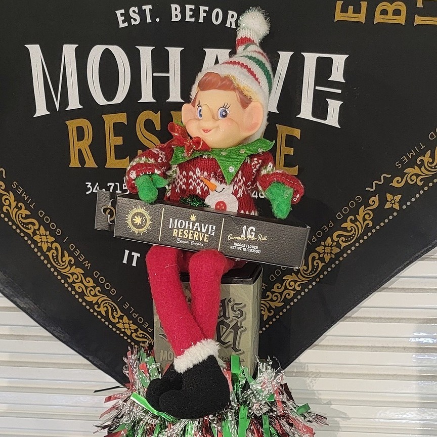 DebbiesShops's tweet photo. Stoney the Elf says it's time to get fa-la-la-lit y’all! 🎄 https://t.co/y6G0I0a6XA